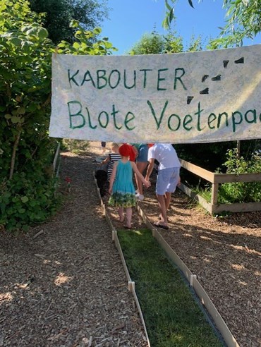 Blote voetenpad 5